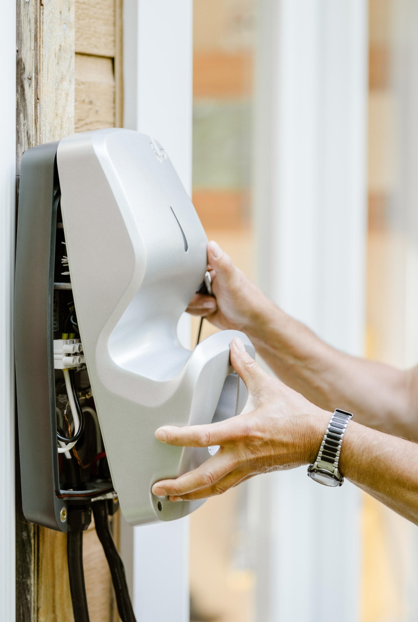 FLO Maison X5 - Level 2 charging station for electric vehicles (EV)