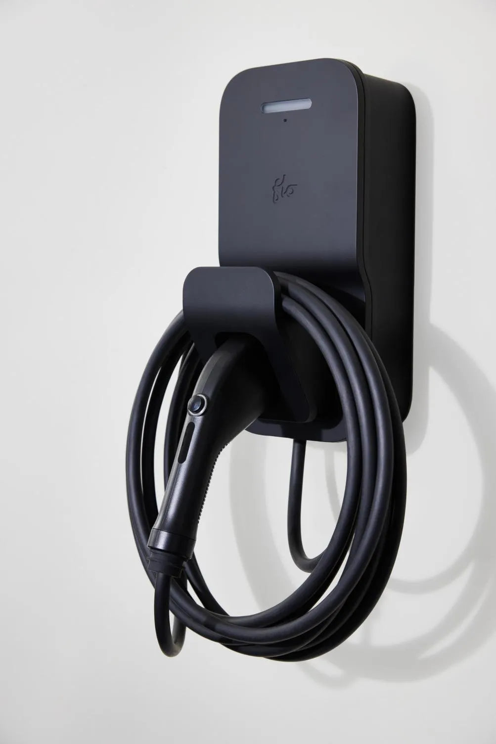FLO Maison X3 50 A - Noir absolu - Installation fixe - J1772 - Borne de recharge résidentielle de niveau 2