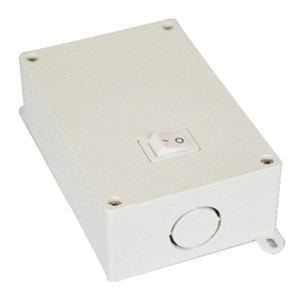 PRODUITS STANDARD 67787 DESSOUS D'ARMOIRE BOÎTE À BRANCHEMENT DIRECT POUR FLUO DEL 120 V BLANC