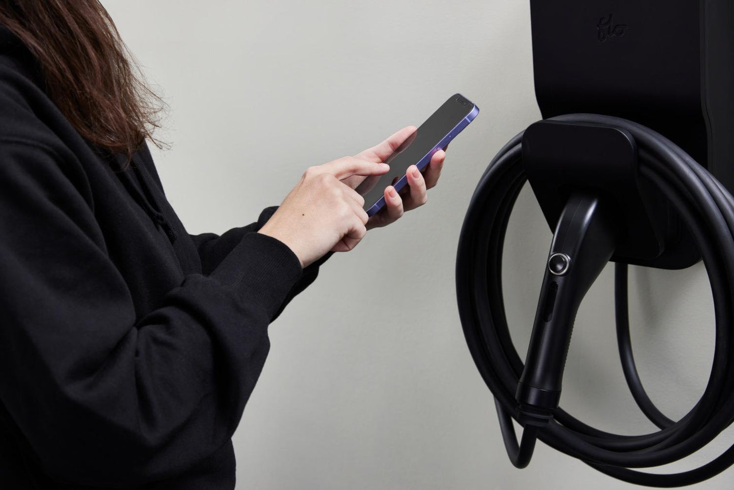 FLO Maison X3 50 A - Absolute Black - Fixed Installation - J1772 - Level 2 Residential Charging Station 