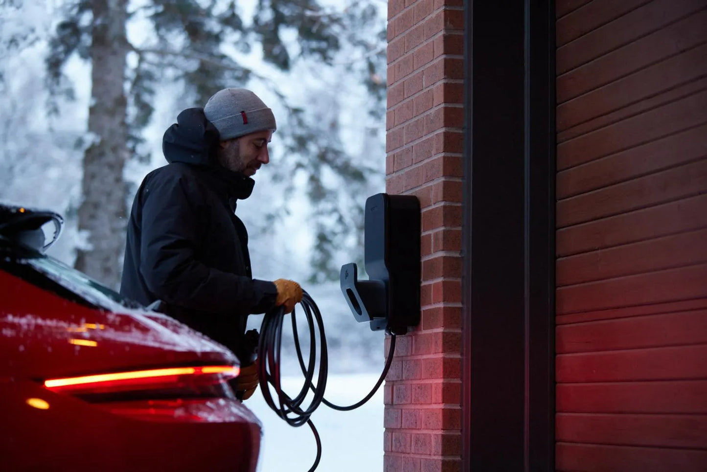 FLO Maison X6 50 A - Noir absolu - Installation fixe - J1772 - Borne de recharge résidentielle de niveau 2
